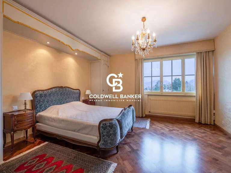 Maison Vétraz-Monthoux - 6 chambres - 300m²