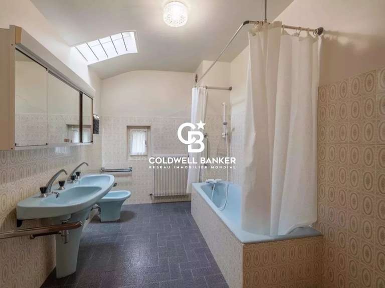 Maison Vétraz-Monthoux - 6 chambres - 300m²