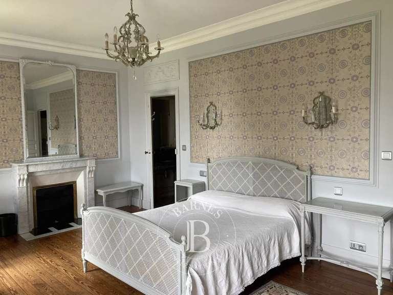 Château Veuves - 16 chambres - 558m²