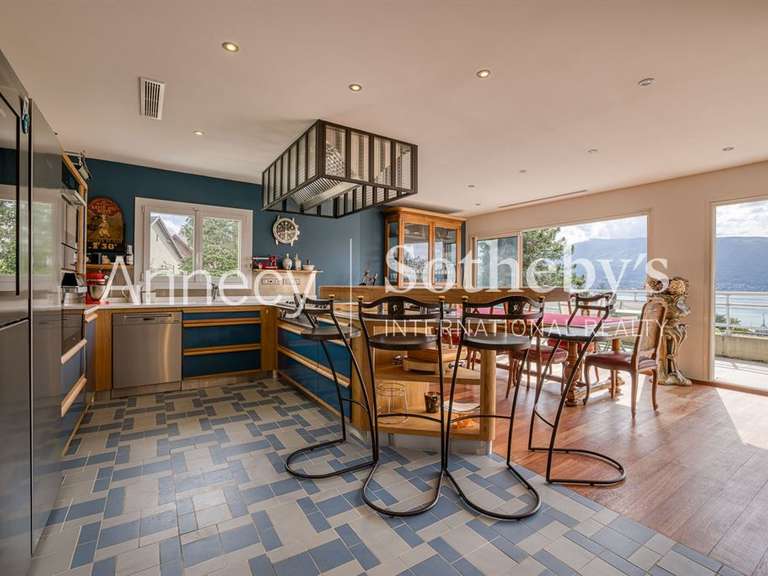 Appartement Veyrier-du-Lac - 4 chambres - 163m²
