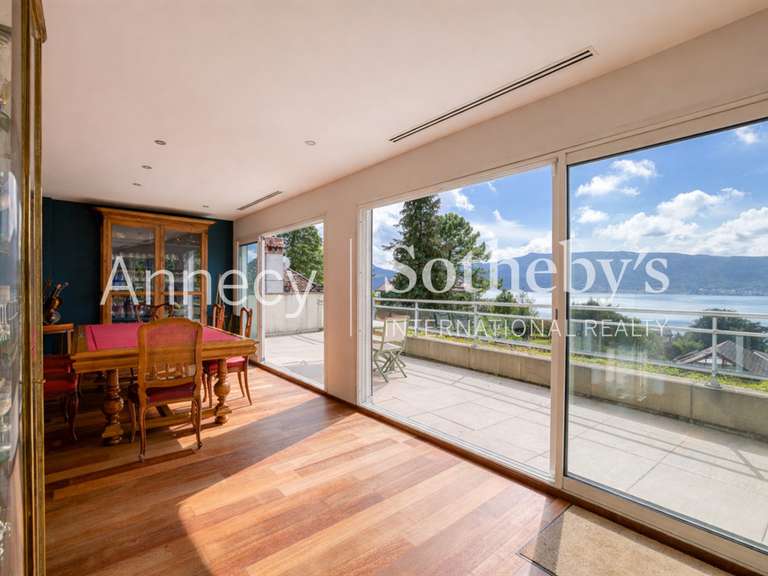 Appartement Veyrier-du-Lac - 4 chambres - 163m²