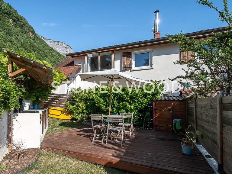 Appartement Veyrier-du-Lac - 3 chambres - 160m²