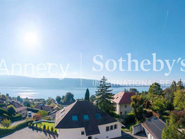 Appartement Veyrier-du-Lac - 2 chambres - 69m²