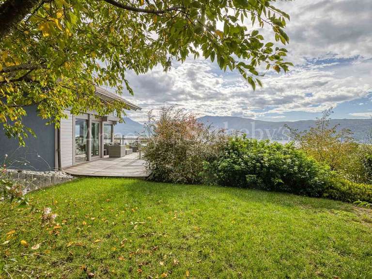House Veyrier-du-Lac - 4 bedrooms - 323m²
