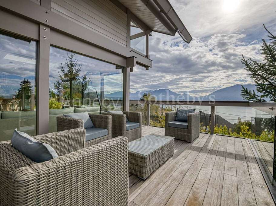House Veyrier-du-Lac