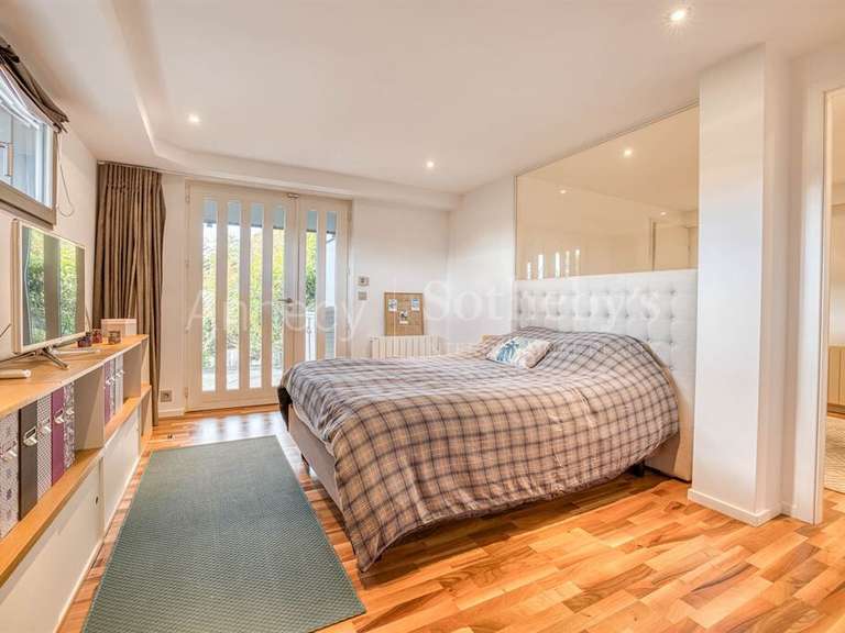 House Veyrier-du-Lac - 4 bedrooms - 323m²