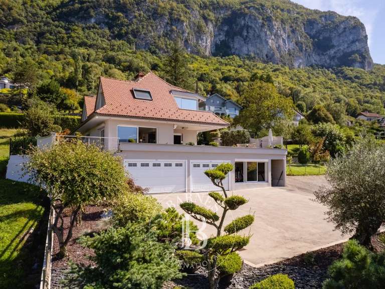 House Veyrier-du-Lac - 4 bedrooms - 300m²