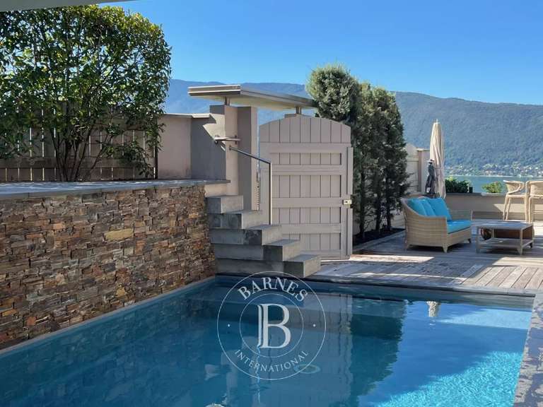 House Veyrier-du-Lac - 4 bedrooms - 300m²