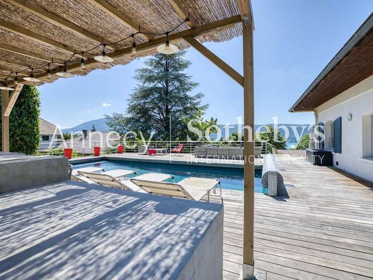 House Veyrier-du-Lac - 4 bedrooms - 345m²