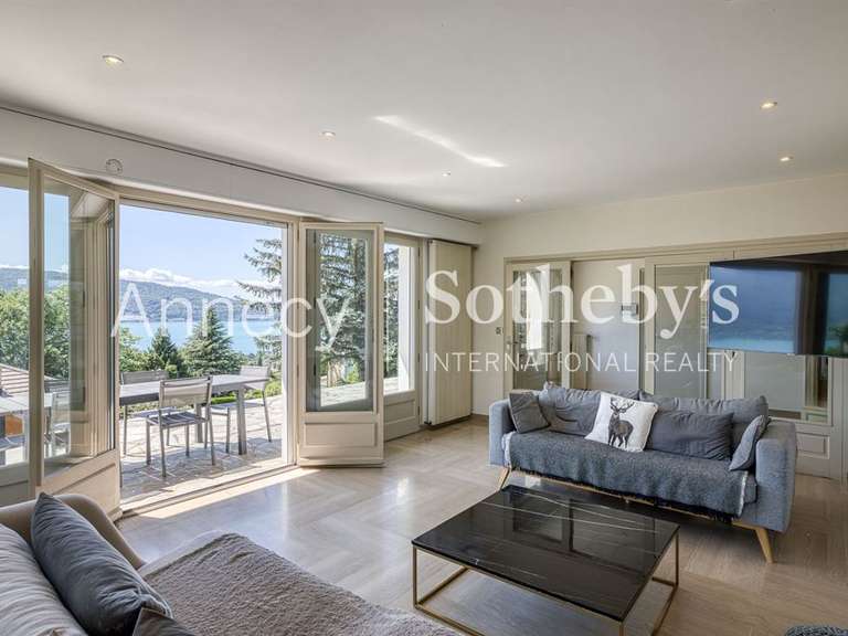 House Veyrier-du-Lac - 4 bedrooms - 345m²