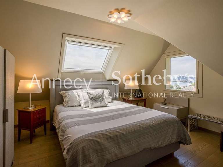 House Veyrier-du-Lac - 4 bedrooms - 300m²