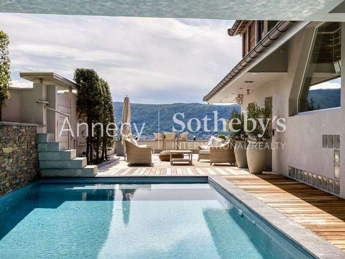 House Veyrier-du-Lac - 4 bedrooms - 300m²