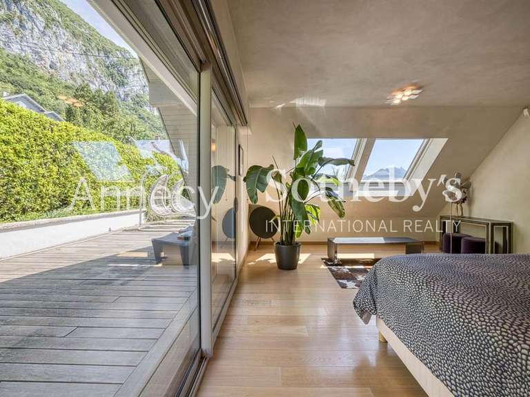 House Veyrier-du-Lac - 4 bedrooms - 300m²
