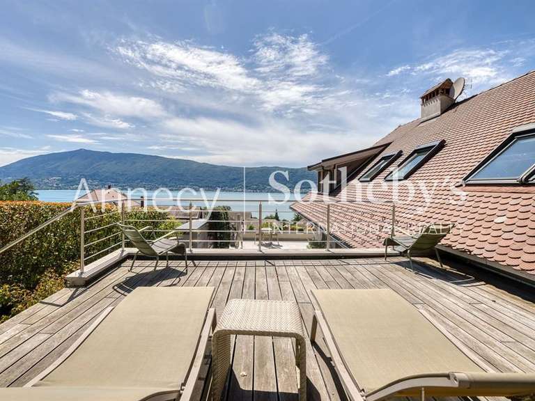 House Veyrier-du-Lac - 4 bedrooms - 300m²