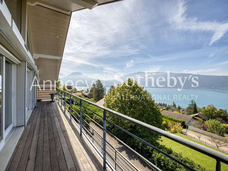 House Veyrier-du-Lac - 4 bedrooms - 178m²