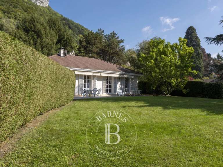 House Veyrier-du-Lac - 3 bedrooms - 120m²