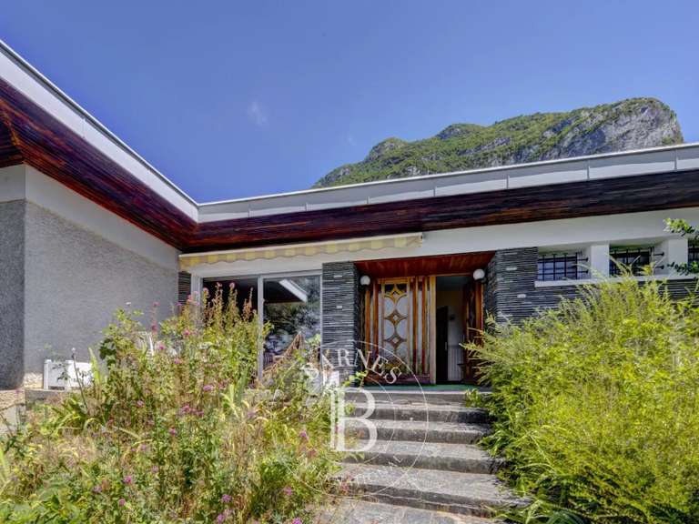 Maison Veyrier-du-Lac - 5 chambres - 260m²
