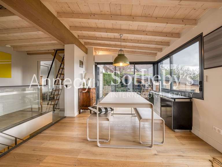 Maison Veyrier-du-Lac - 4 chambres - 199m²