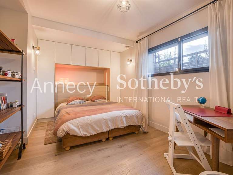 Maison Veyrier-du-Lac - 4 chambres - 199m²