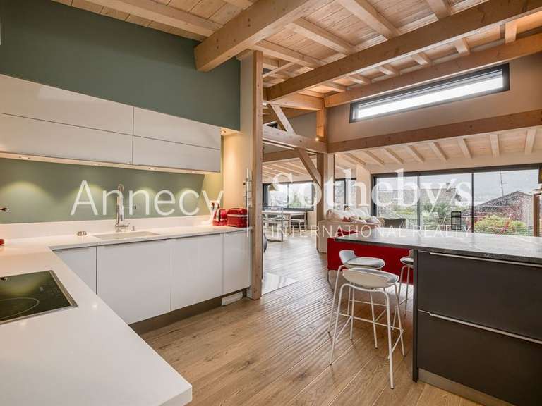 Maison Veyrier-du-Lac - 4 chambres - 199m²