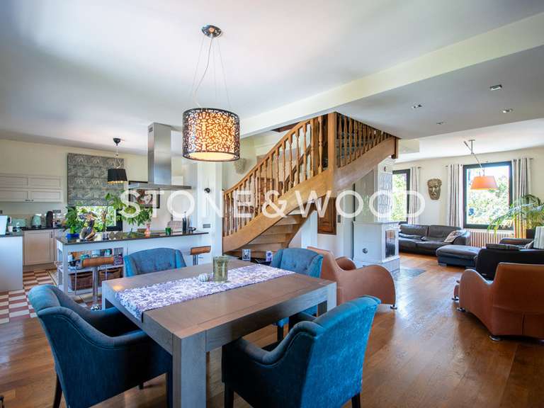 House Veyrier-du-Lac - 3 bedrooms - 219m²