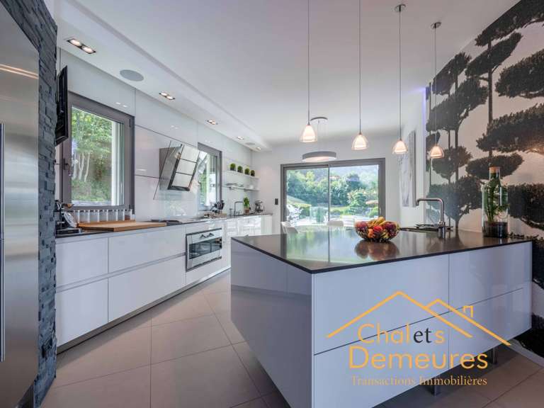 Maison Veyrier-du-Lac - 5 chambres - 600m²