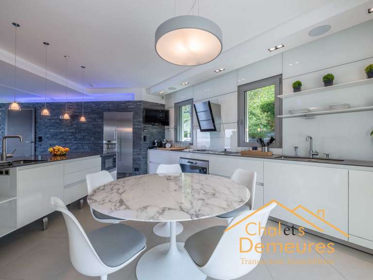 Maison Veyrier-du-Lac - 5 chambres - 600m²