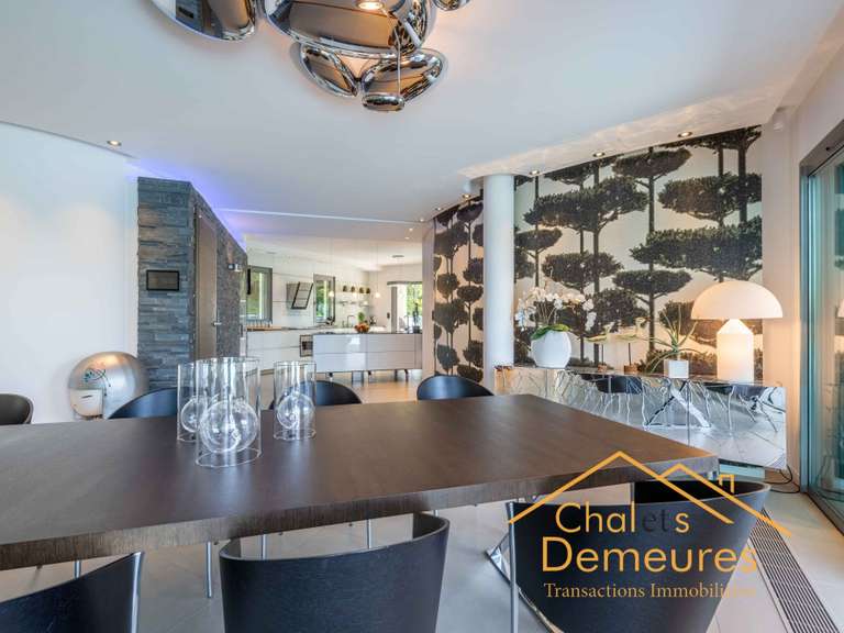 Maison Veyrier-du-Lac - 5 chambres - 600m²