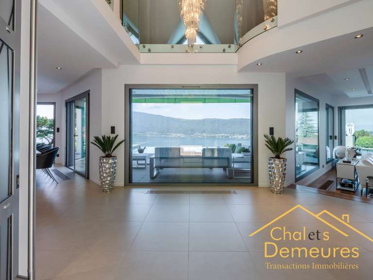 Maison Veyrier-du-Lac - 5 chambres - 600m²