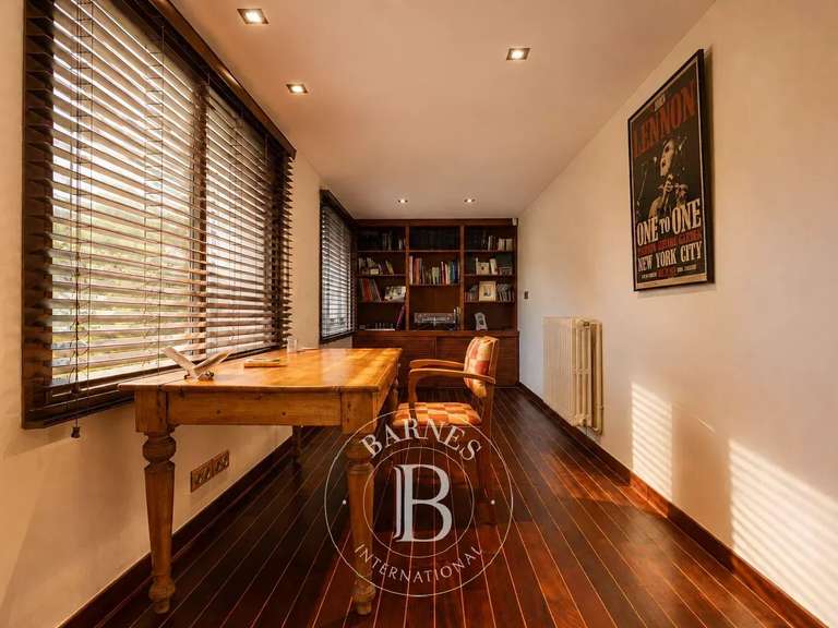 Maison Veyrier-du-Lac - 3 chambres - 219m²