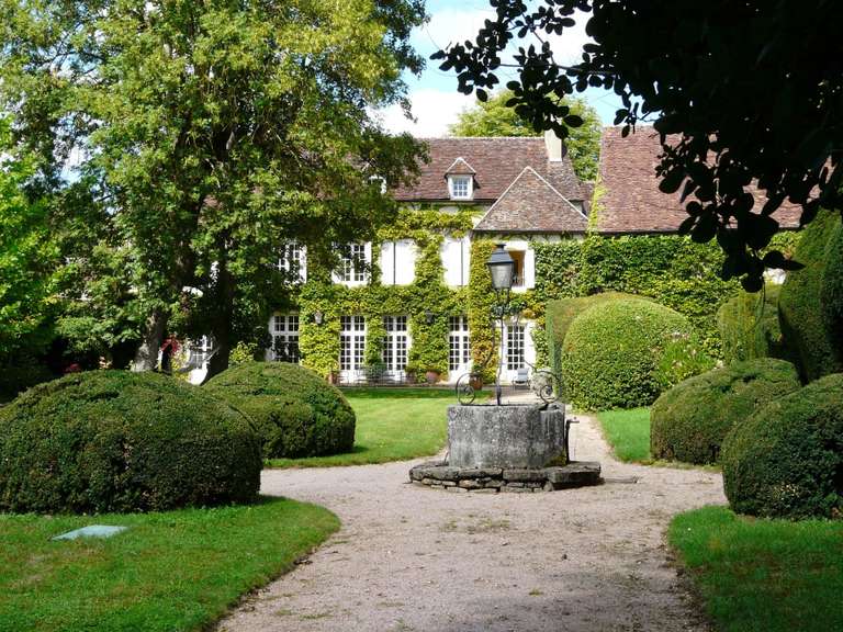 Château Vézelay - 10 chambres - 609m²