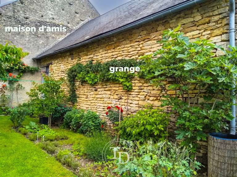 Maison Vézelay - 8 chambres