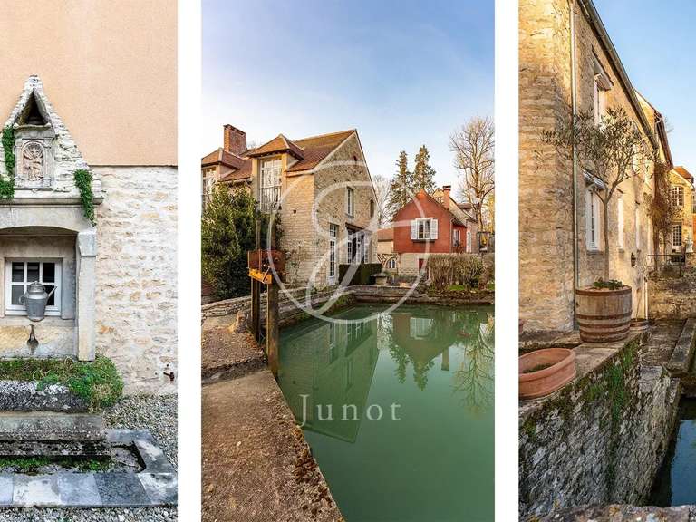 Propriété Vézelay - 8 chambres - 1700m²