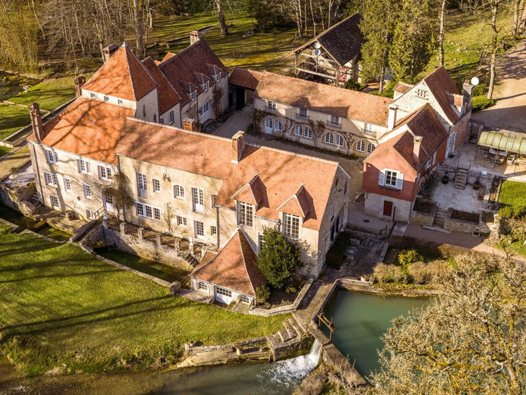 Propriété Vézelay - 8 chambres - 1700m²