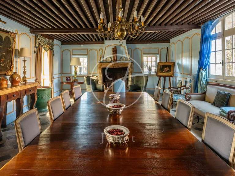 Propriété Vézelay - 8 chambres - 1700m²