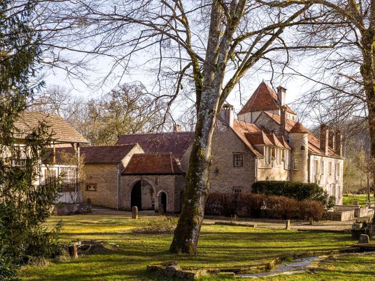 Propriété Vézelay - 8 chambres - 1700m²