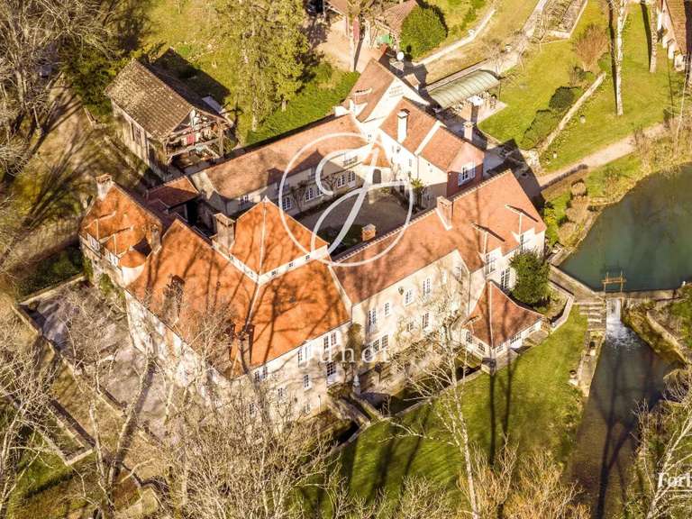 Propriété Vézelay - 8 chambres - 1700m²