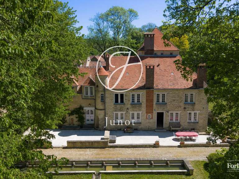 Propriété Vézelay - 8 chambres - 1700m²
