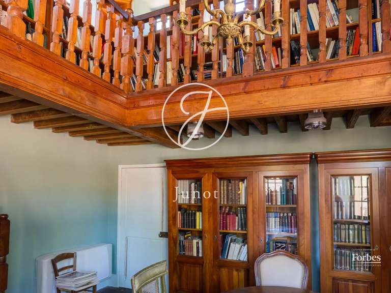 Propriété Vézelay - 8 chambres - 1700m²