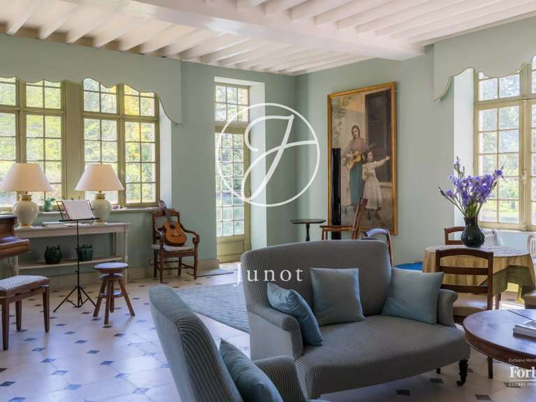 Propriété Vézelay - 8 chambres - 1700m²