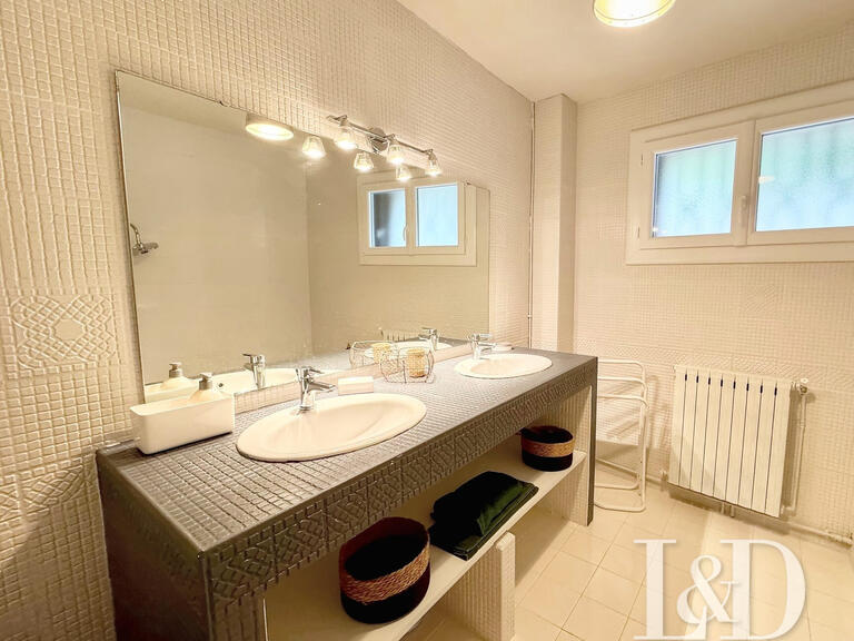 Maison Vézénobres - 5 chambres - 233m²