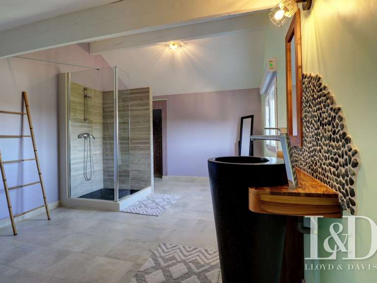 Maison Vézénobres - 6 chambres - 173m²