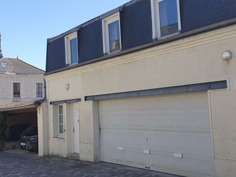 House Vézilly - 8 bedrooms - 454m²