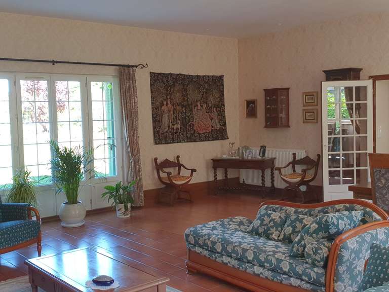 House Vézilly - 8 bedrooms - 454m²