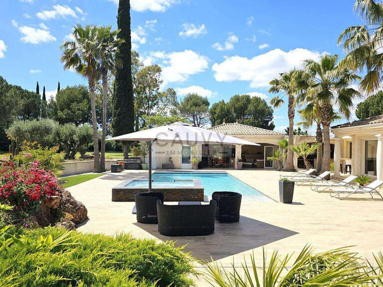 Property Vias - 5 bedrooms
