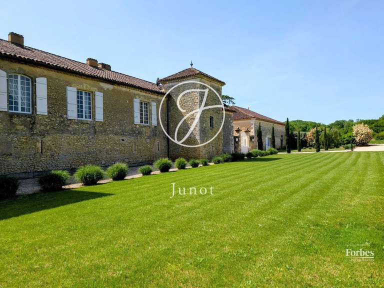 Château Vic-Fezensac - 503m²