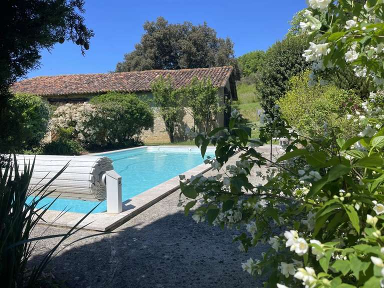 Maison Vic-Fezensac - 4 chambres - 300m²