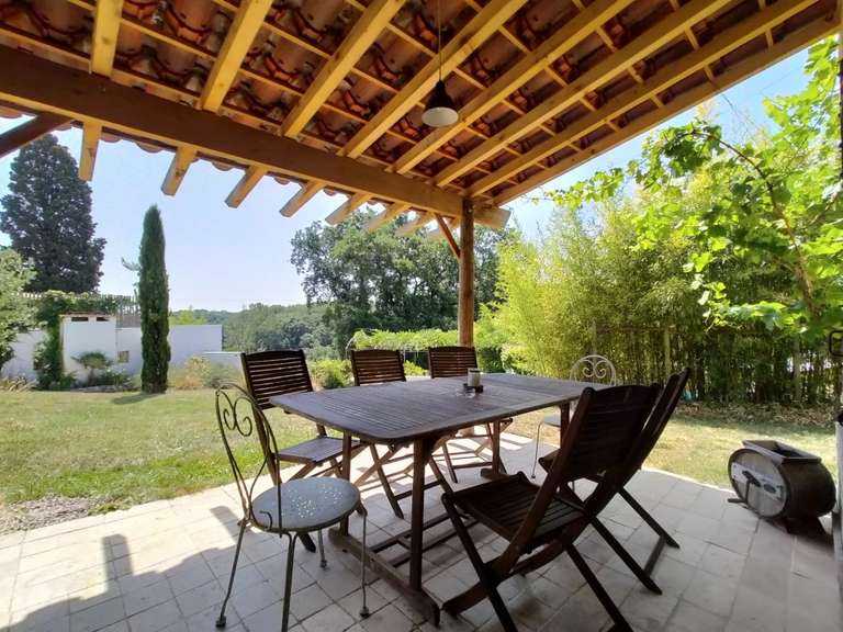 Maison Vic-Fezensac - 4 chambres - 417m²