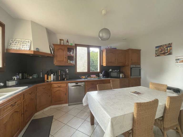 Maison Vic-Fezensac - 461m²