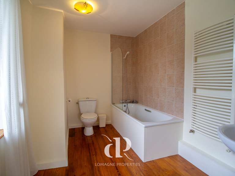 Maison Vic-Fezensac - 4 chambres - 330m²